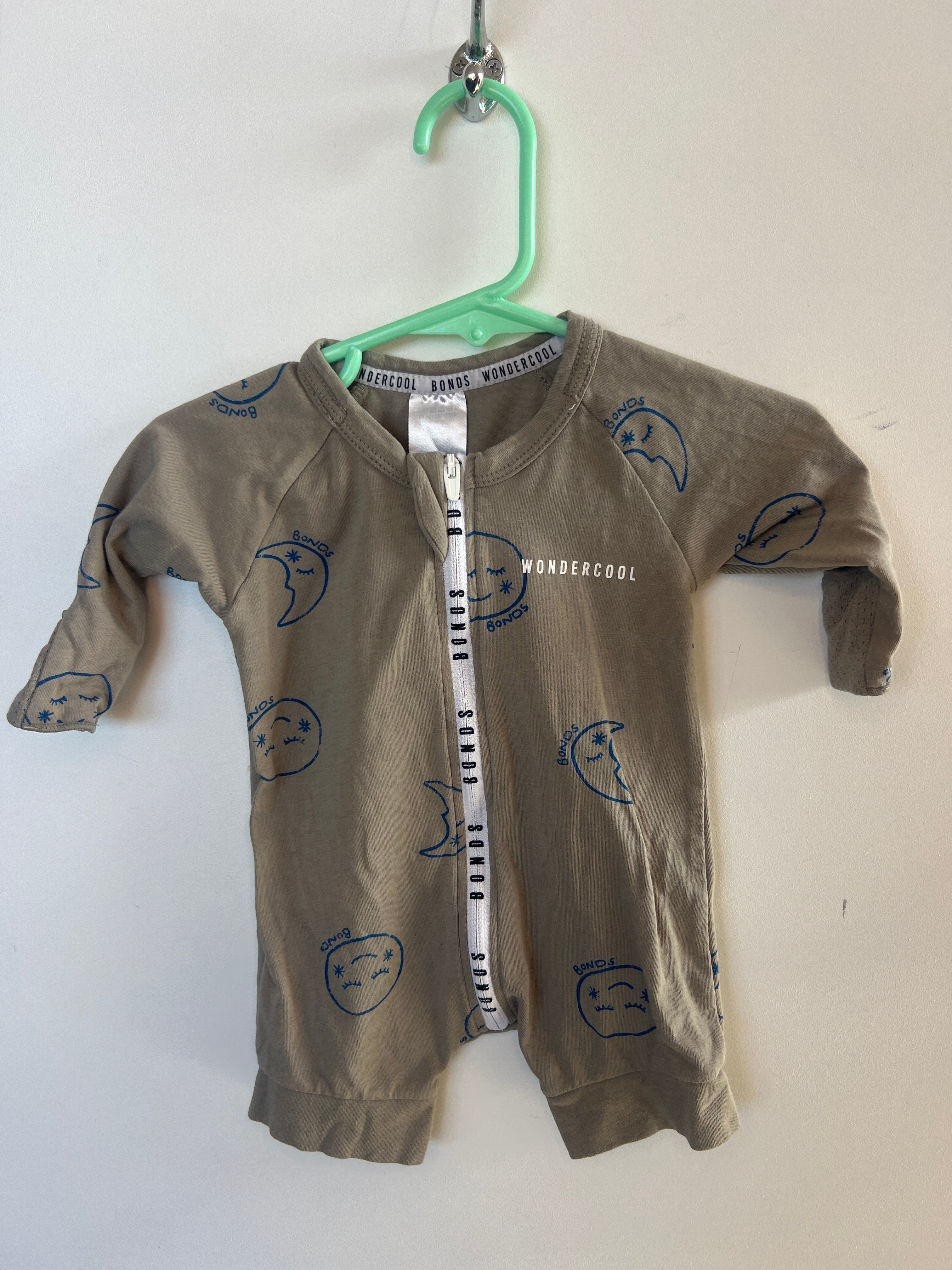 Bonds (Newborn) Wondercool Onesie