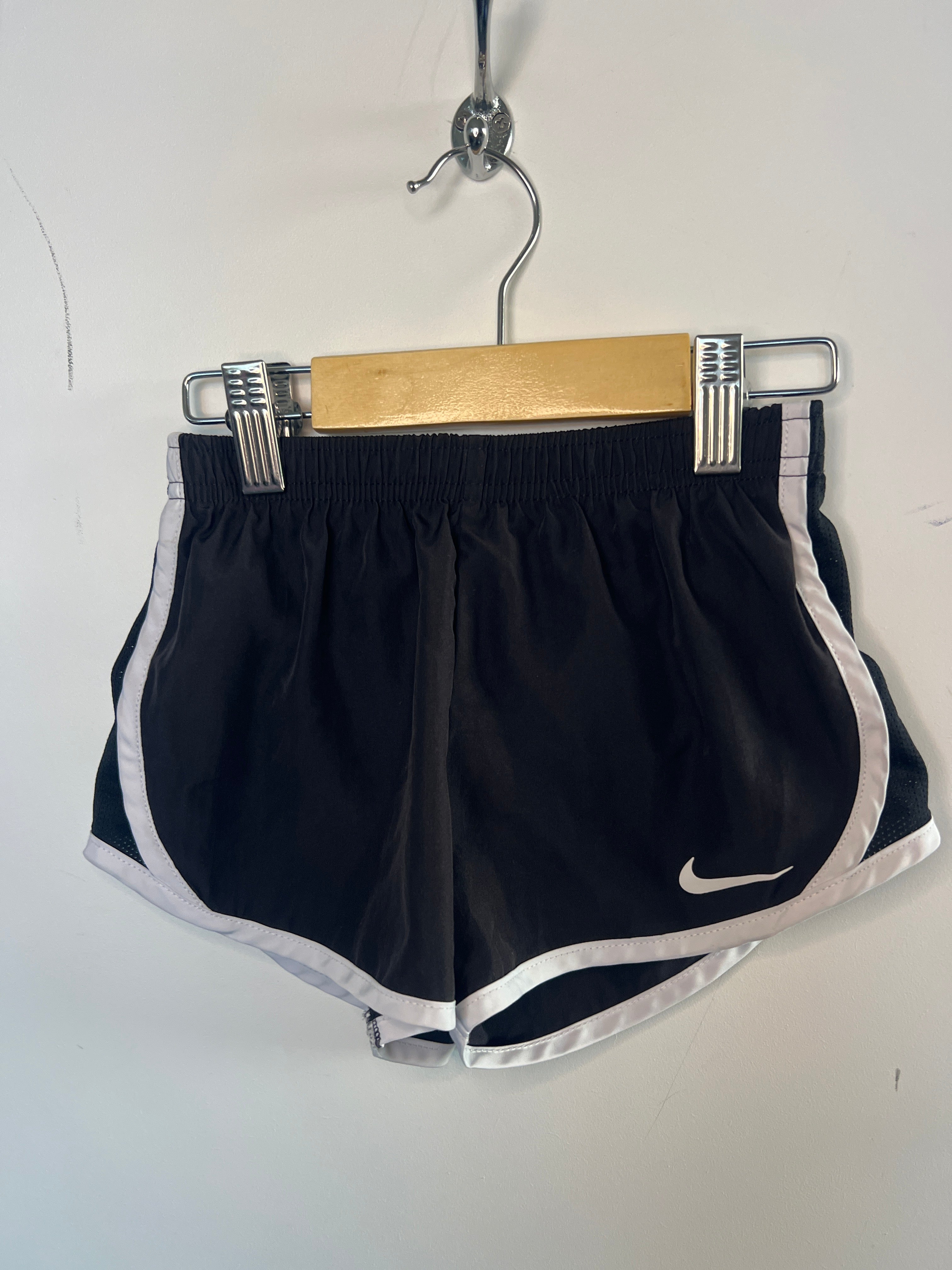 Nike Dri-Fit (4-5 years) Shorts with lining