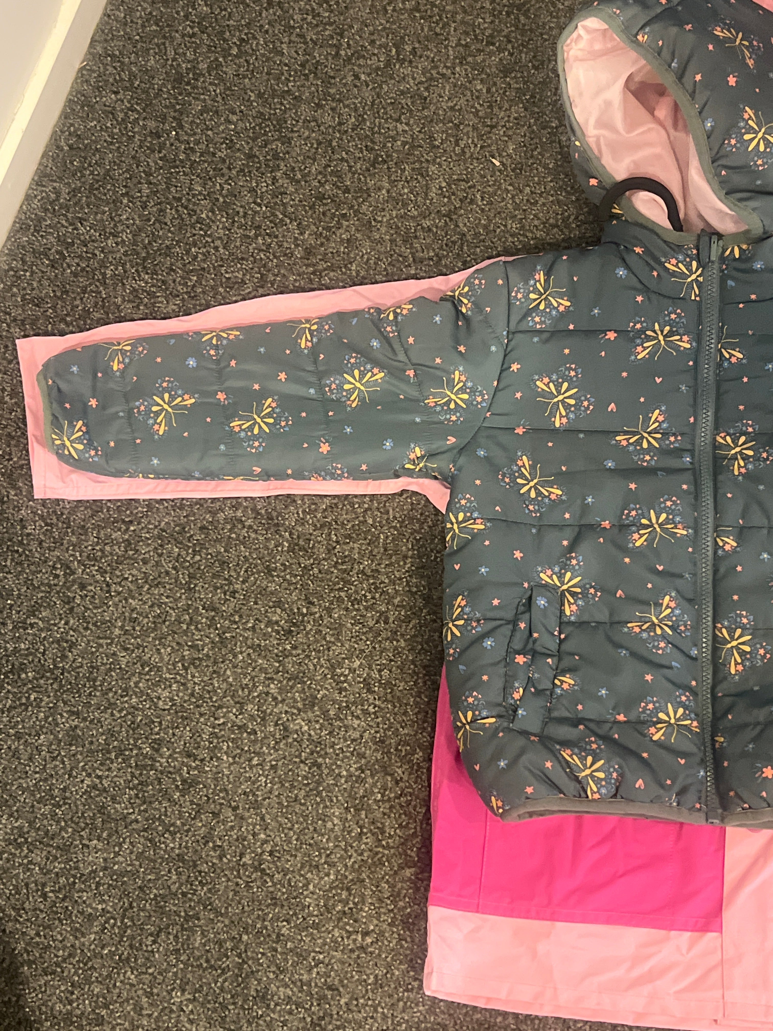 Oshkosh B’Gosh (approx 6 years) Long Length Rain Jacket