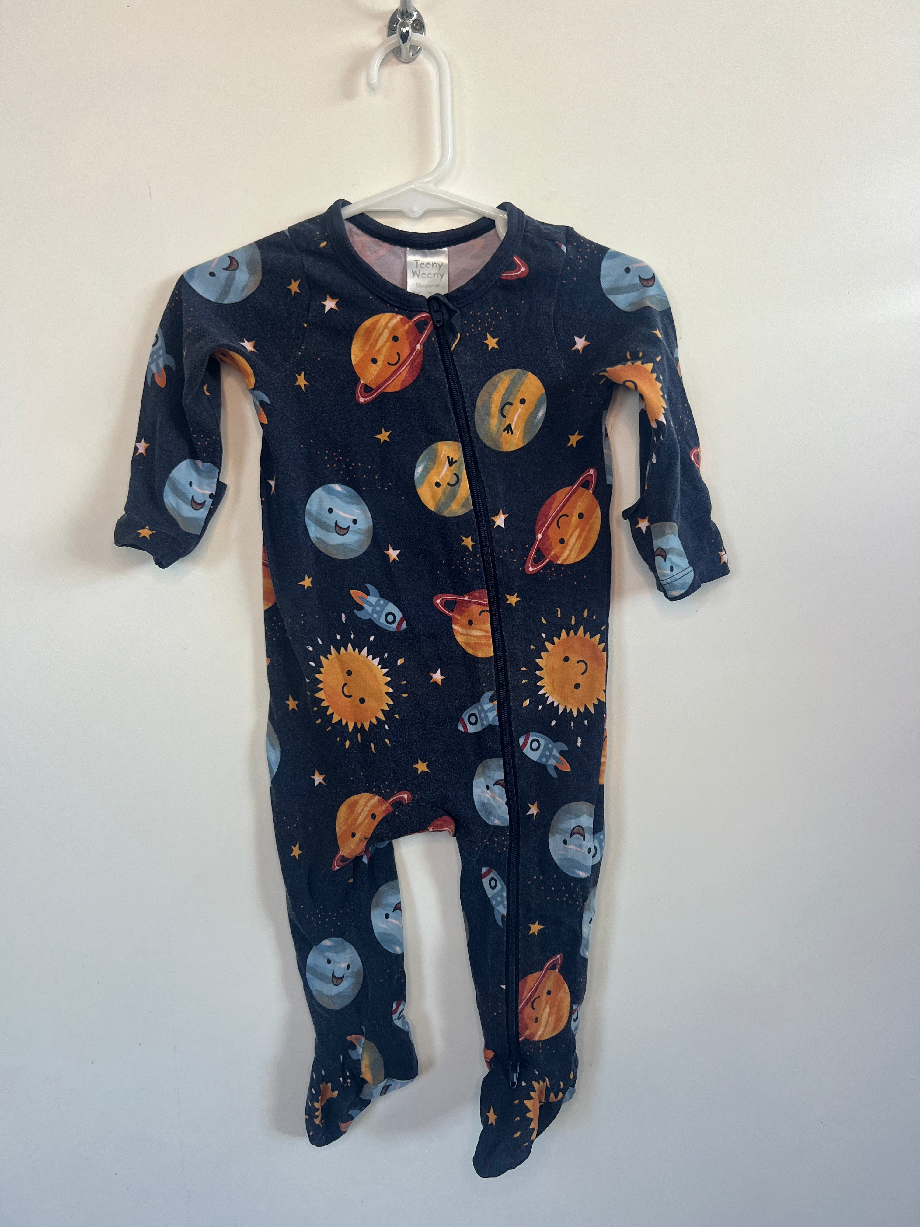 Teeny Weeny (3-6m) Planet Onesie)