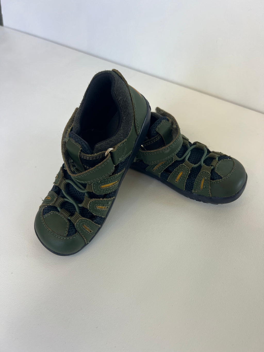 BOBUX (EU 26) Sandals *as new*