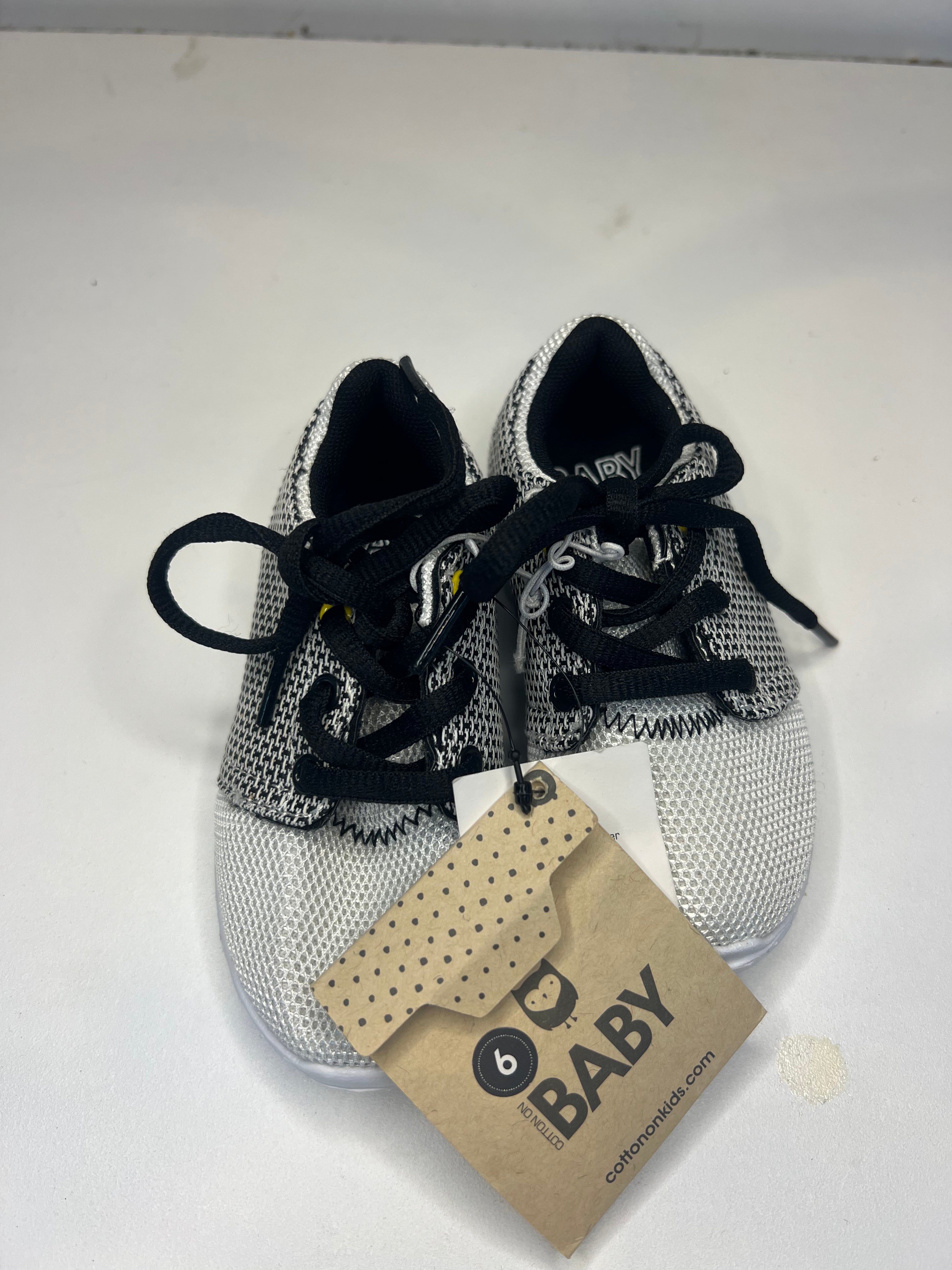 Cotton on Kids (Size 6) Sneakers BNWT